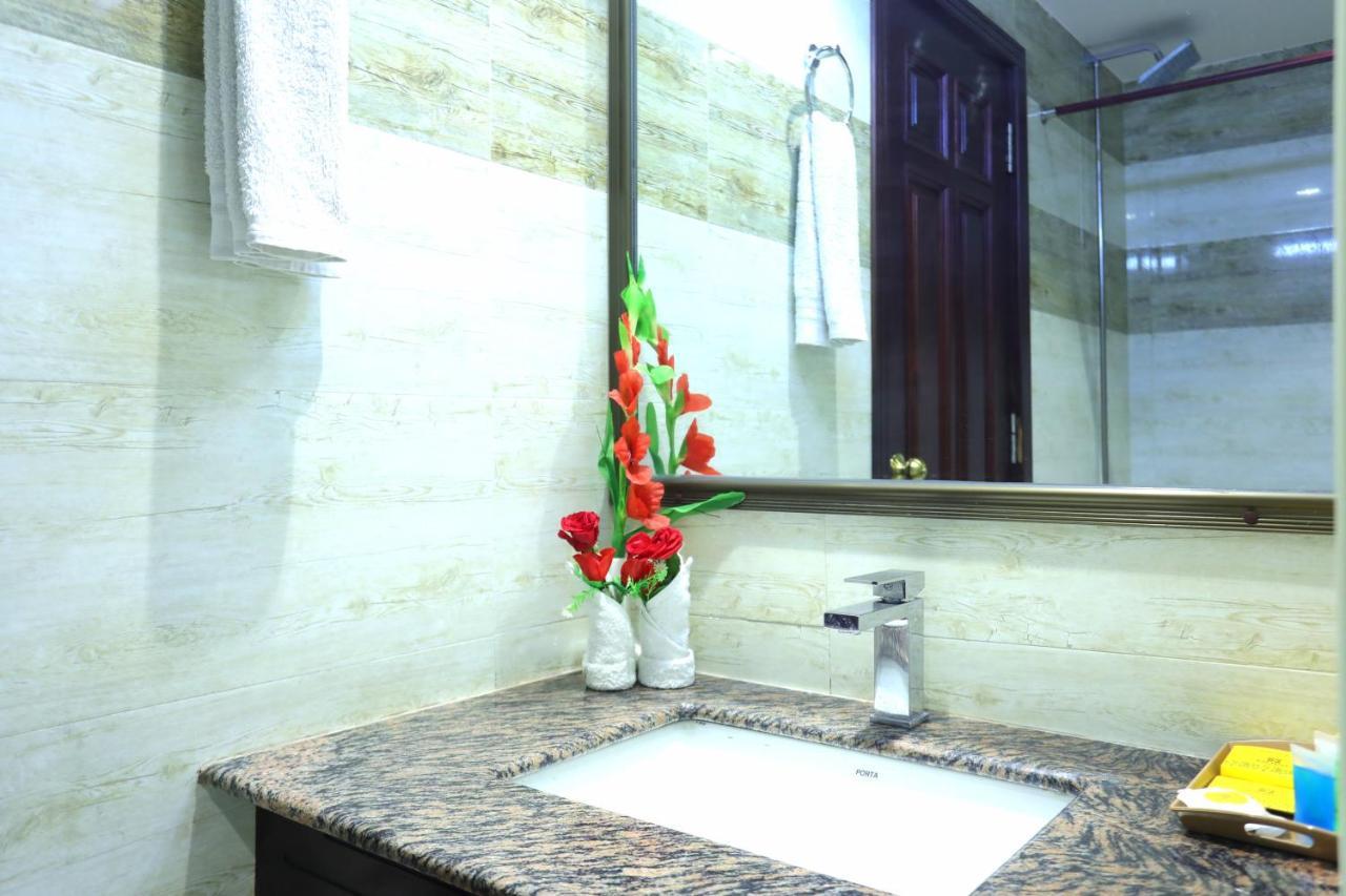 Rachna Hotel Gujranwala Bagian luar foto