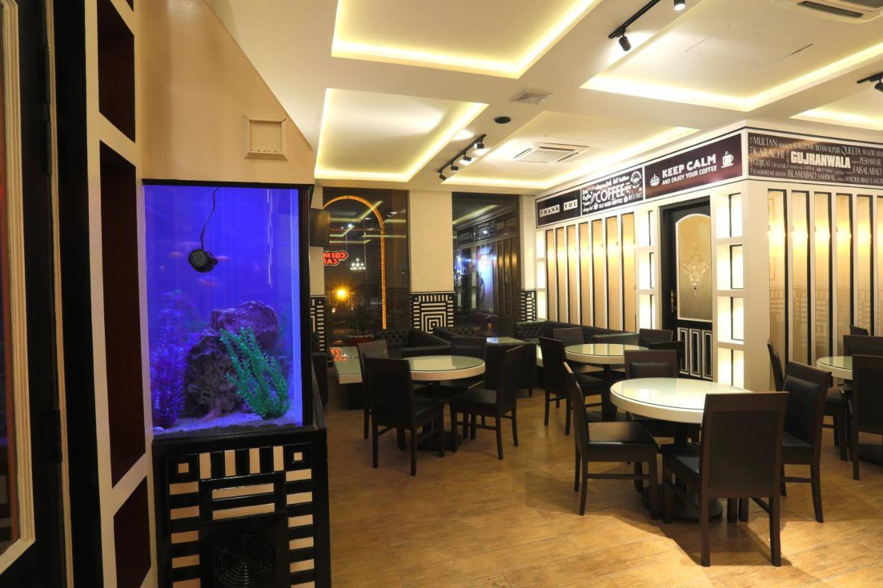Rachna Hotel Gujranwala Bagian luar foto